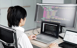 莱芜 ,php声明和调用变量的符号是什么？
